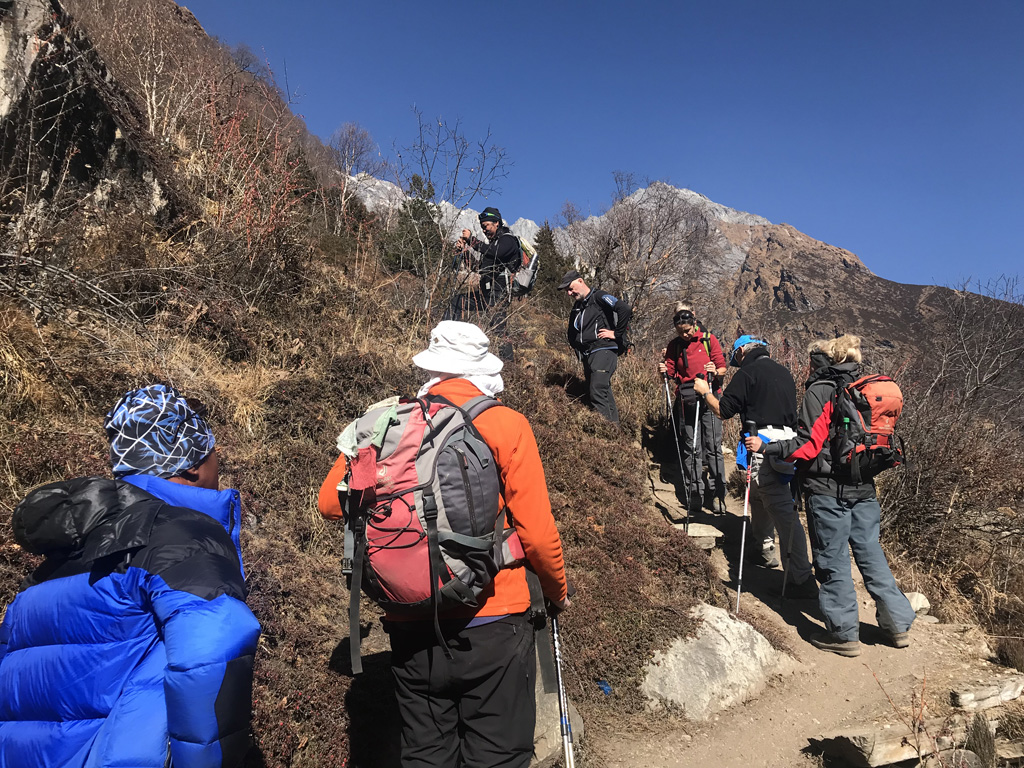 hikking-manaslue-basecamp