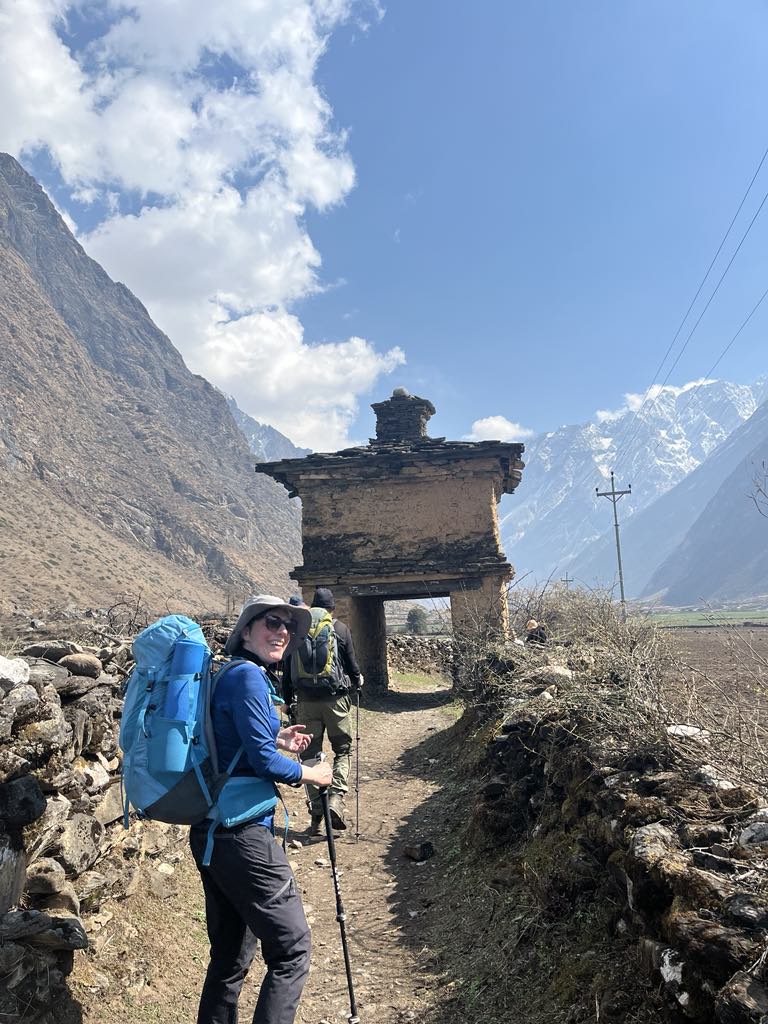 buddhist-chorten-tsun-valley