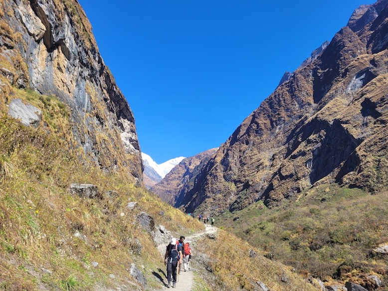 hinkcave-deurali-nepal