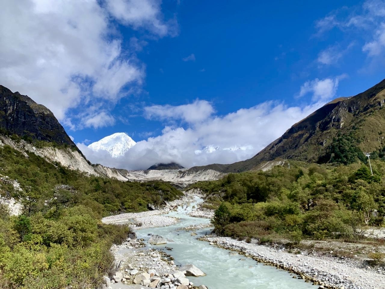 manaslu-round-after-pass-way-to-bimthang
