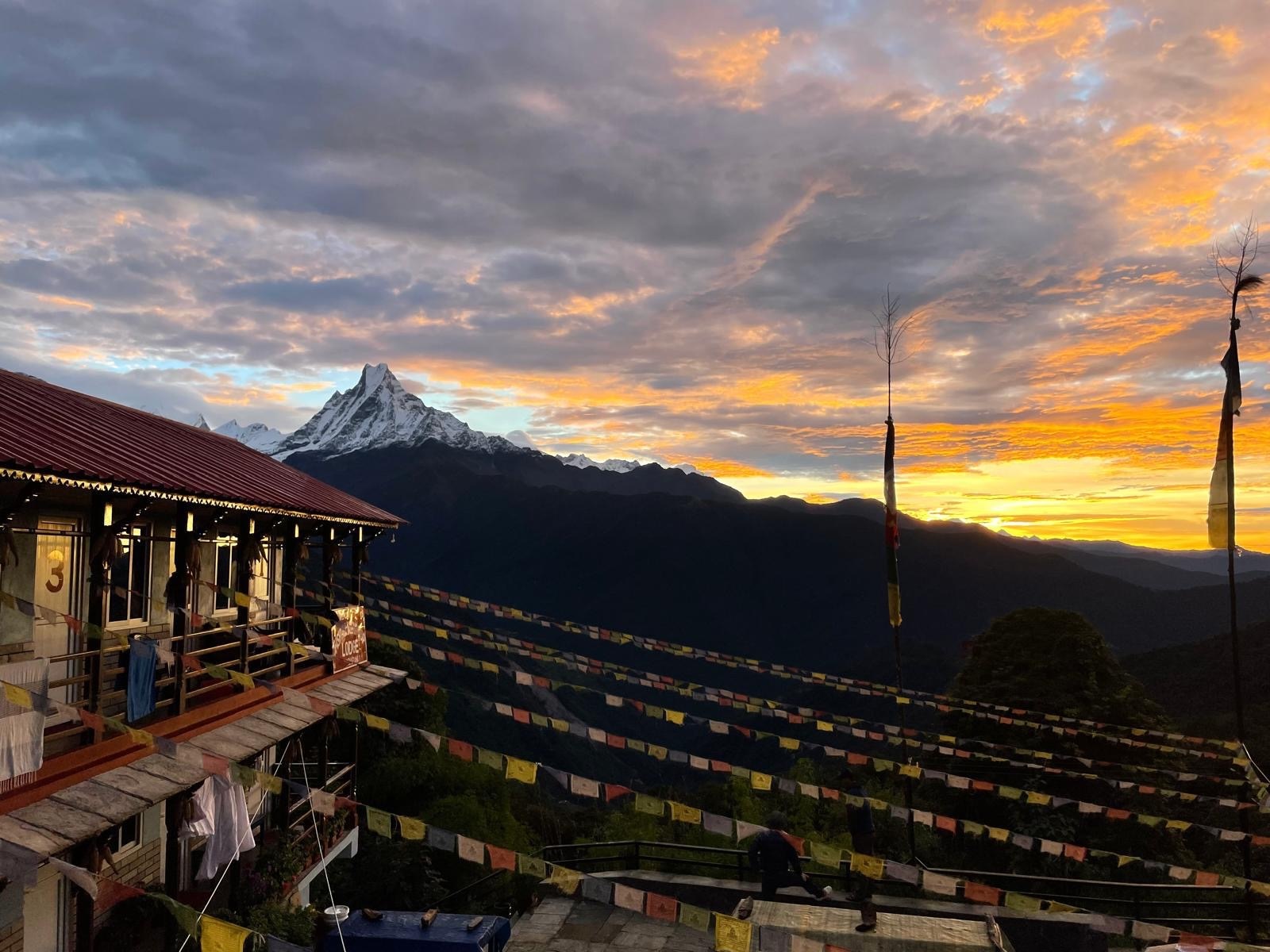 sunset-tadapani-village-poon-hill-trek-machapuchare