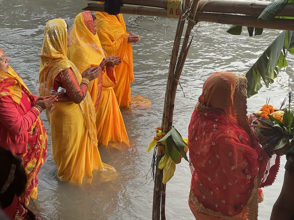 worship-nepali-women