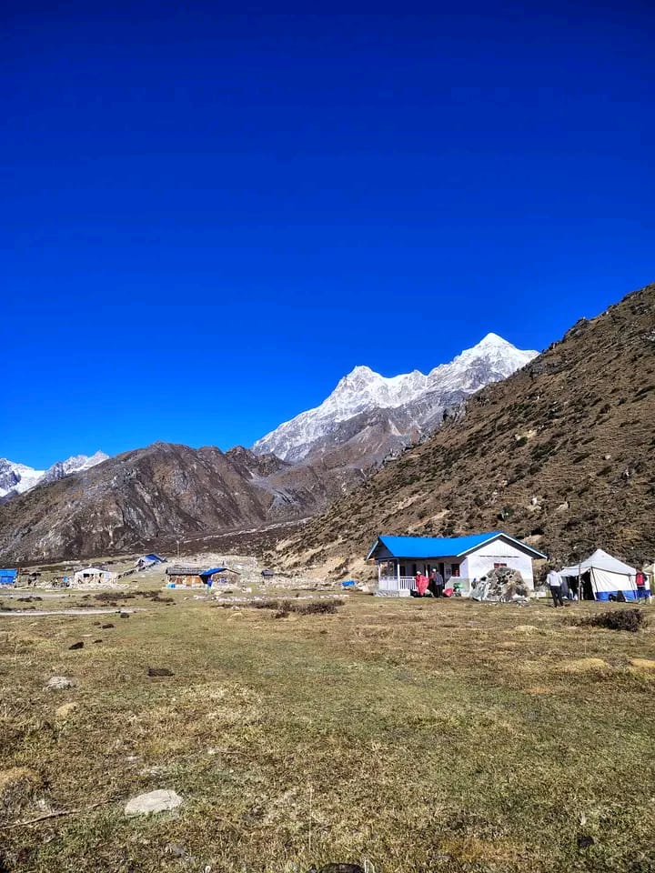 tea house in kanchenjunga